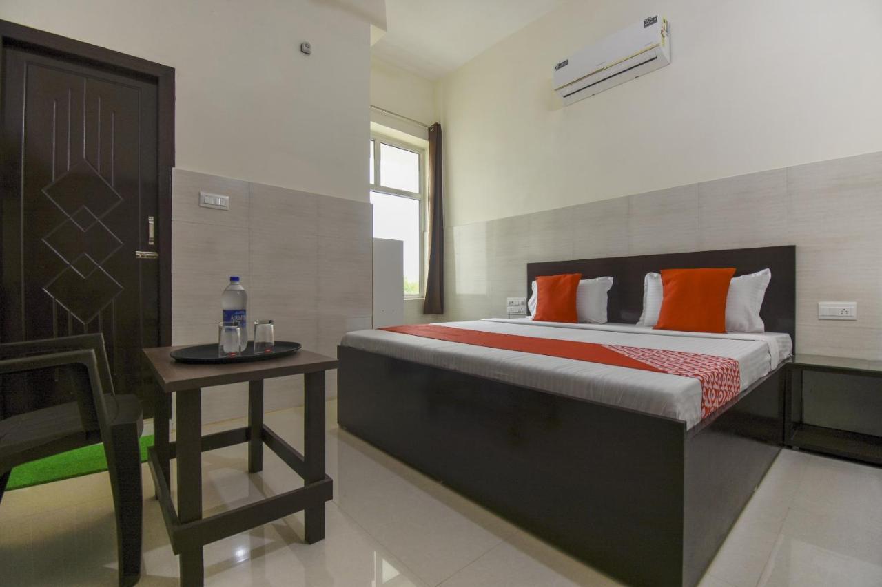 Flagship 75751 Hotel Surya Bahadrabad Экстерьер фото