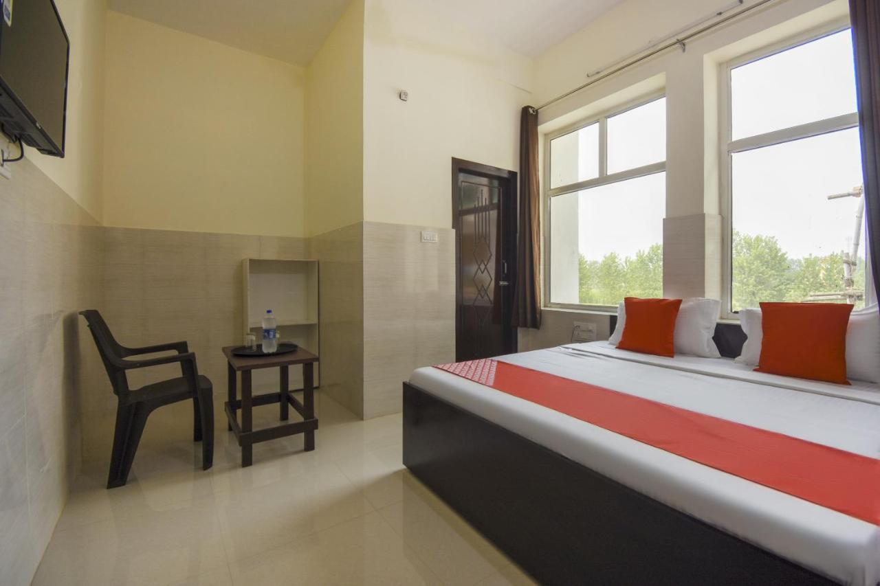 Flagship 75751 Hotel Surya Bahadrabad Экстерьер фото