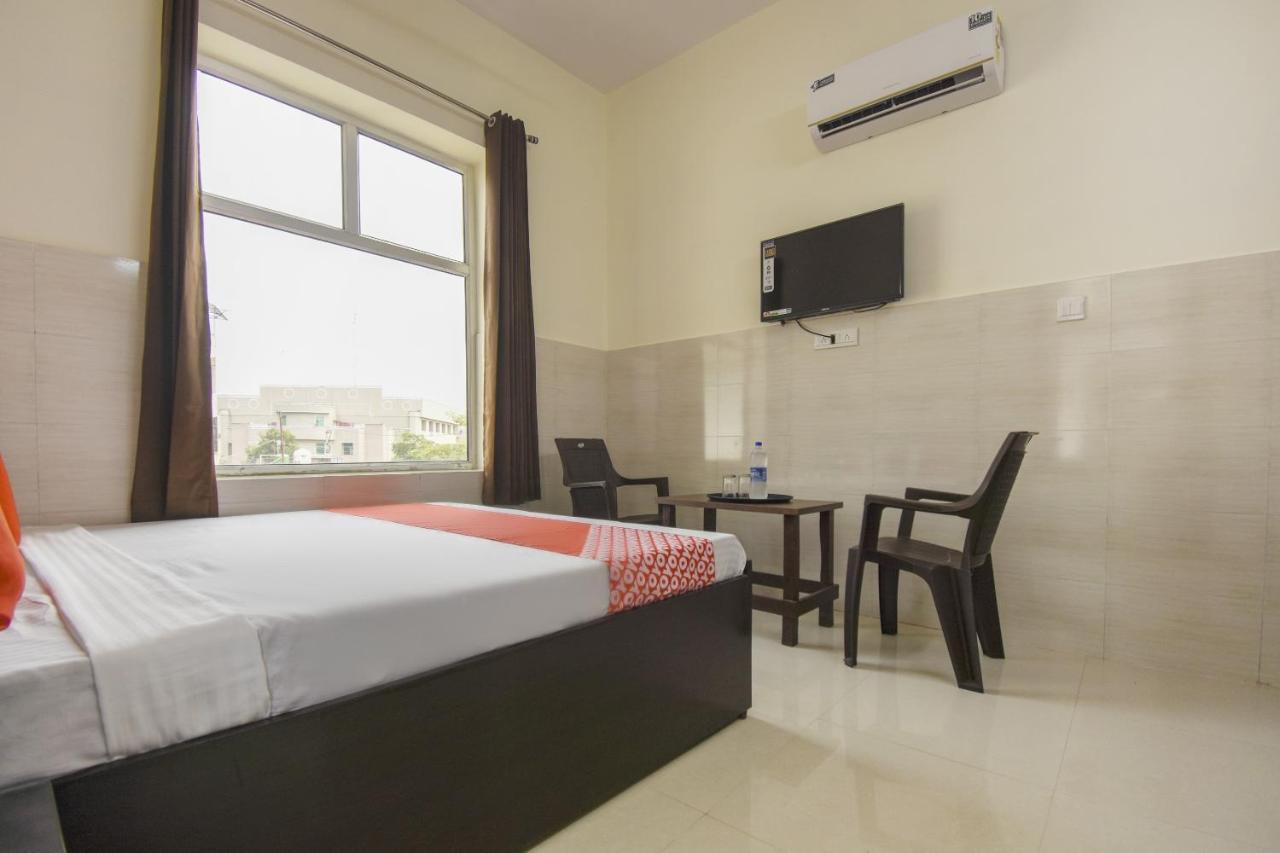 Flagship 75751 Hotel Surya Bahadrabad Экстерьер фото